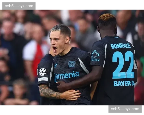 勒沃库森客场防守稳健，零黄牌展现纪律性